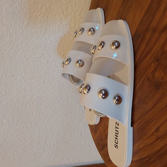 Schutz  Womens White Silver Stud Sandals Lizzie Jelly Rubber  FLAW Sz.9 - Picture 5 of 10